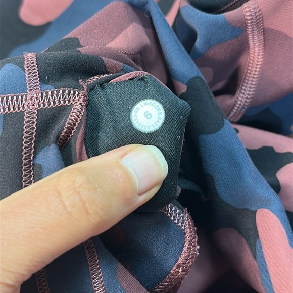 Lululemon Wunder Train High-Rise Tight 25" Heritage 365 Camo Smoky Red Night Sea - Picture 5 of 6